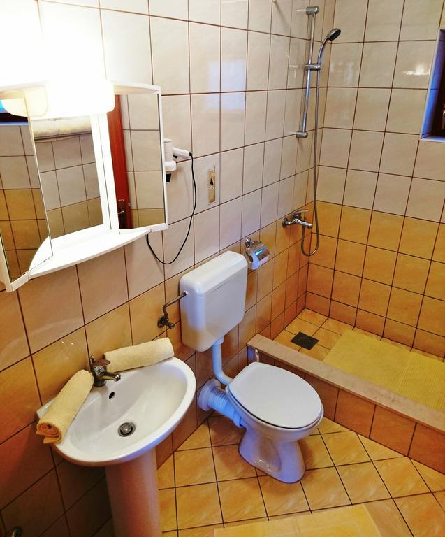 Apartments Radis Затон Екстер'єр фото